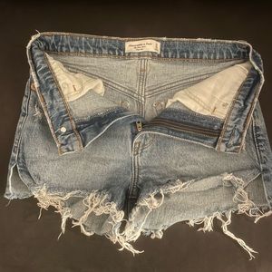Abercrombie & Fitch High Rise Mom Short - 2.5inch